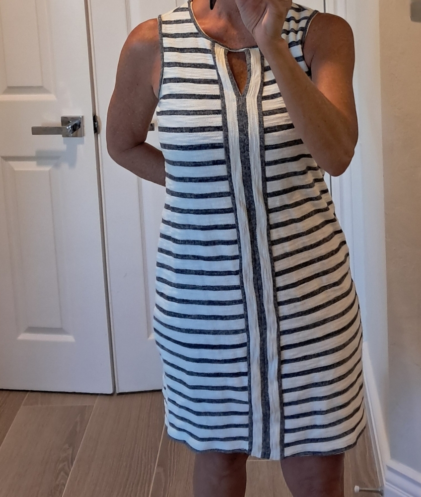 Max Edition Black and White Sleeveless Sheath Dress